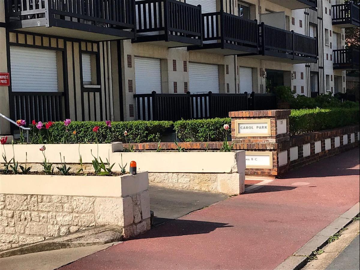 Appartement 3 Chambres Avec Roof Top A 5 Mn De La Plage Довіль Екстер'єр фото
